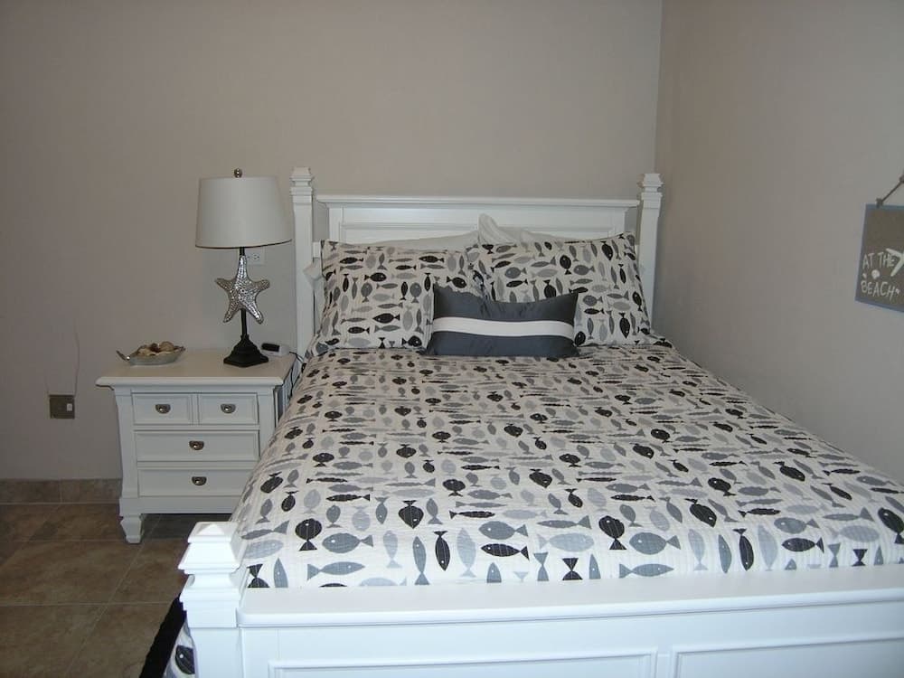 Pau Pau Beach Estate 5 Bedroom Home