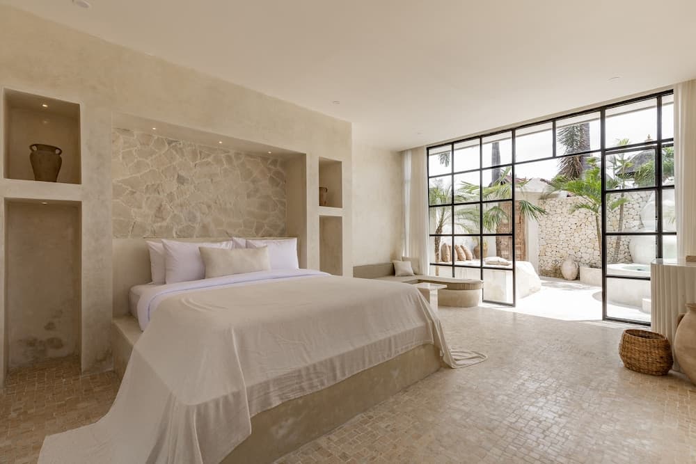 Luxe & Unique Honeymoon Bocami Suites-1 By OriVista