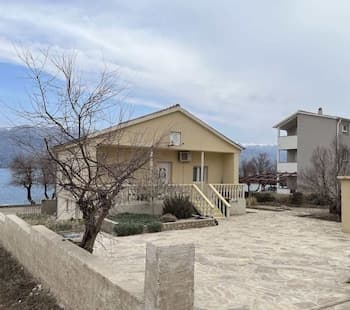 Beachfront House Marlot