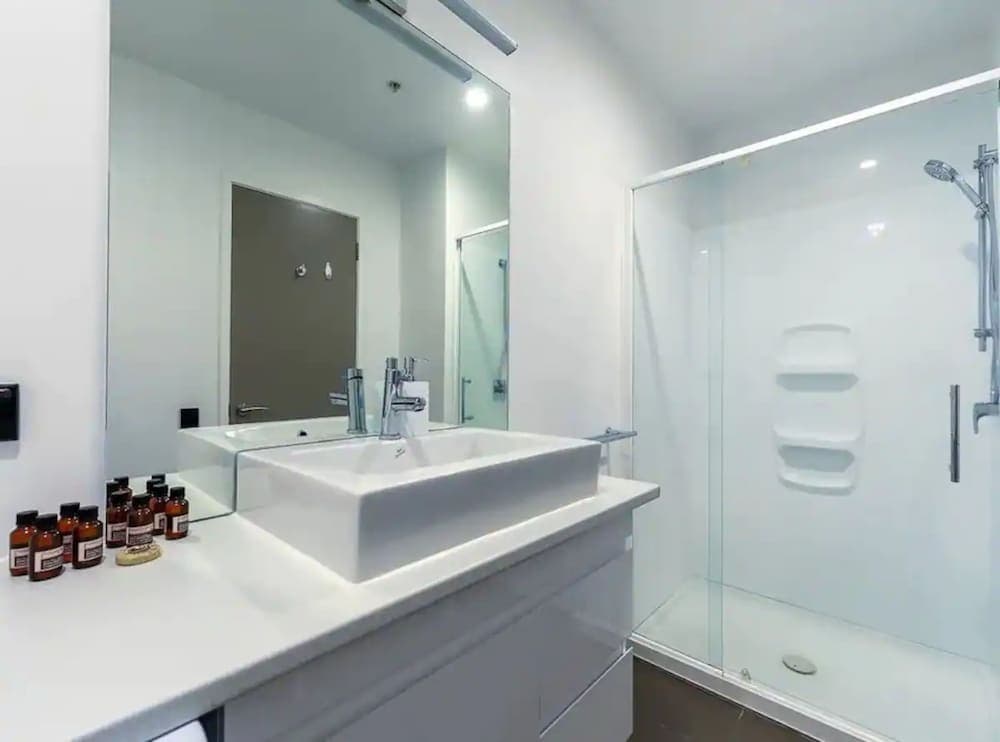 Relaxing Two Bedroom Apt With Balcony!