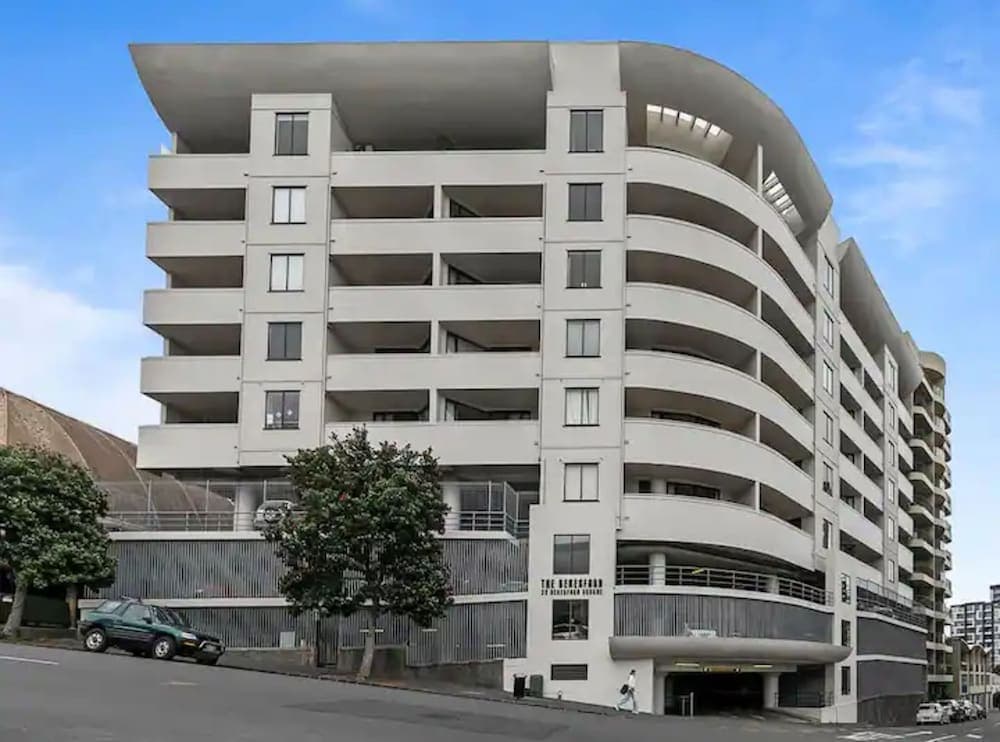 Beautiful Sky Tower View Home W/ Free Parking