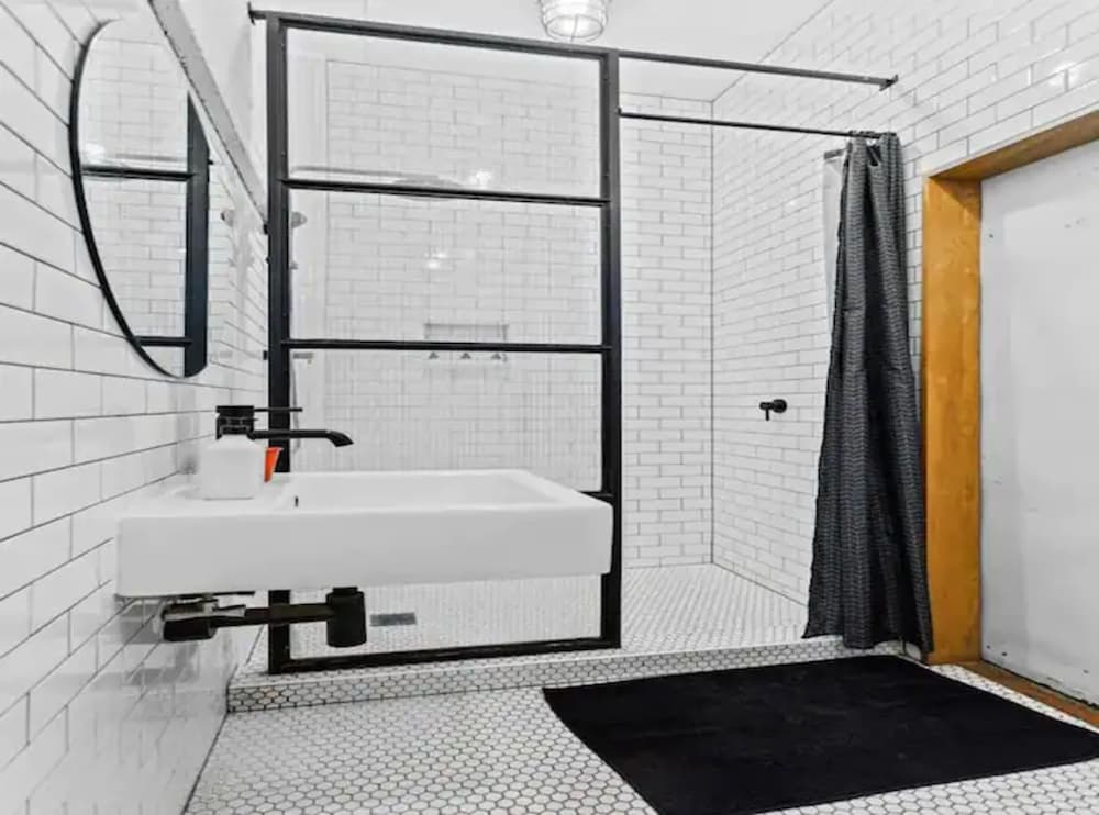 Unique Industrial-Style Apartment In Auckland