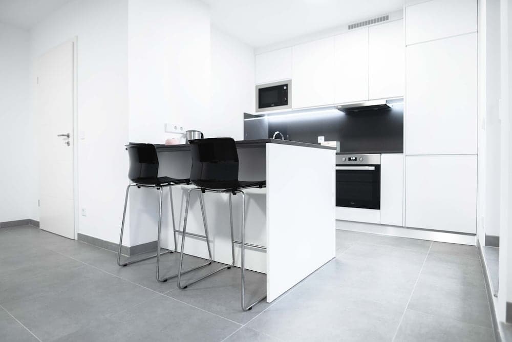 Lux City-Beautiful 1BR Apt w Gdn Balc