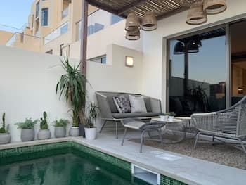 The Townhouses The Pearl