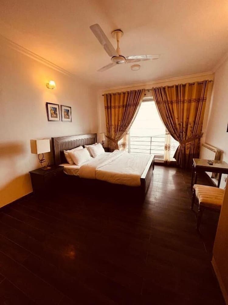 Reina Boutique Hotel - Murree