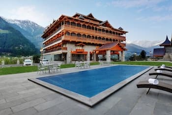 Tiaraa Hotels & Resorts - A Five Star Luxury Resort Manali