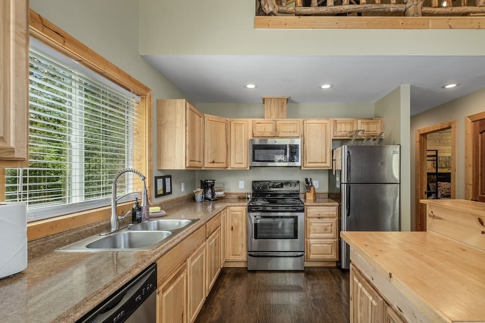 Nature Acres 1 Bedroom Home by NW Comfy Cabins