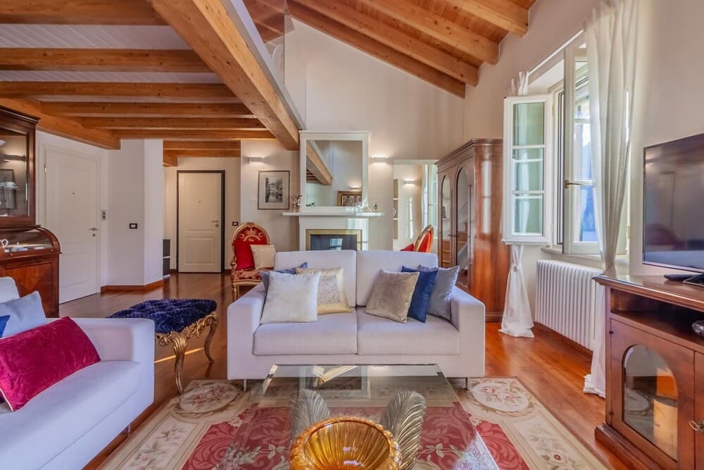 Easy Welcome Aglaia Luxury Lake View Apartment