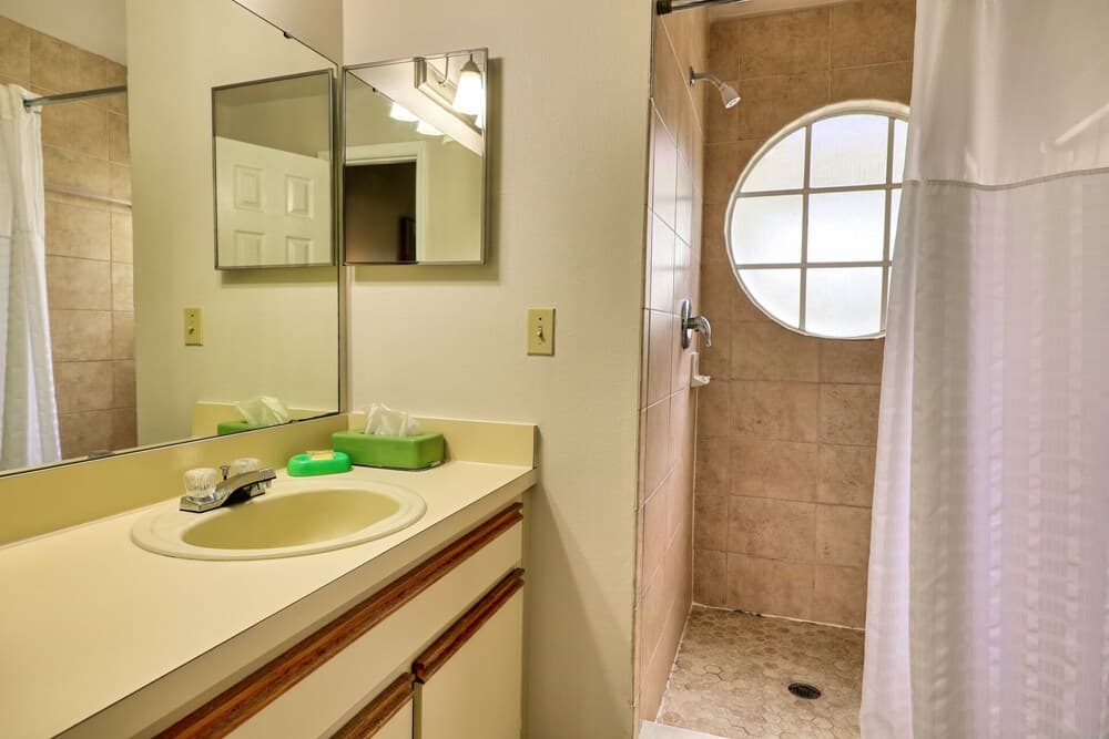 Laguna Bay 2 Bed 2 Bath Condo Near Disney