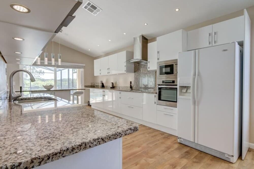 5 Bed Southern Dunes Holiday Home w/ Pool