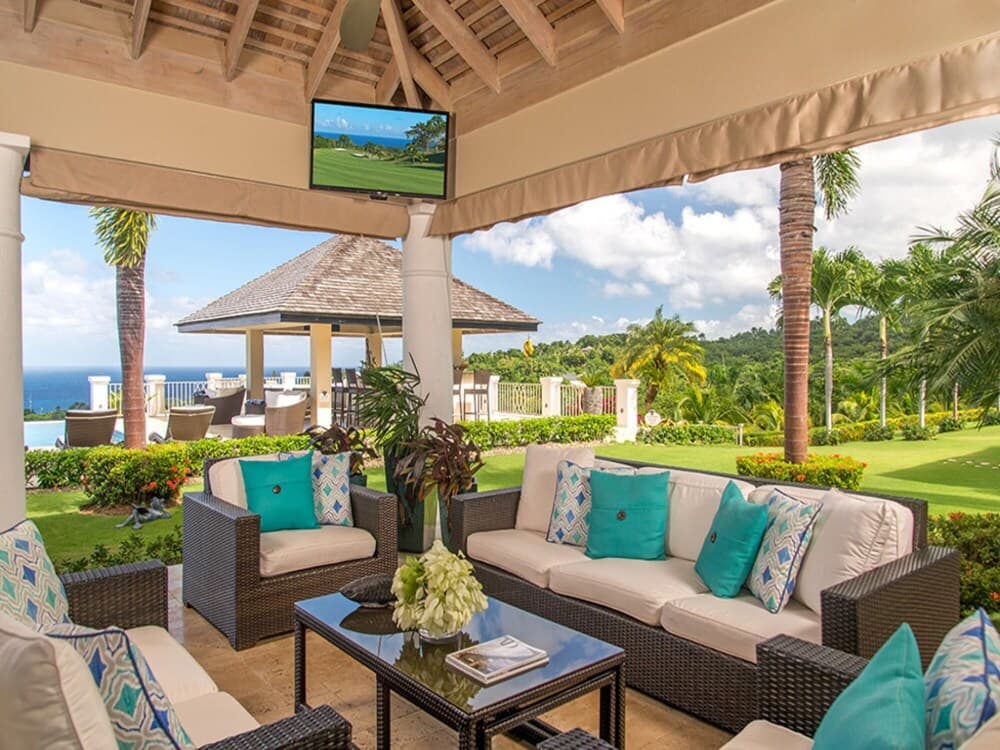 Sunny Vacation Villa 18