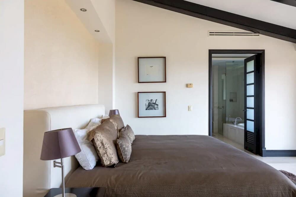 Sunny Vacation Condo 7