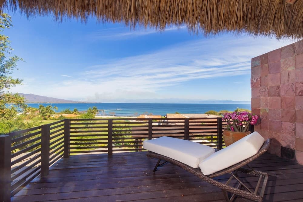 Sunny Vacation Villa 44