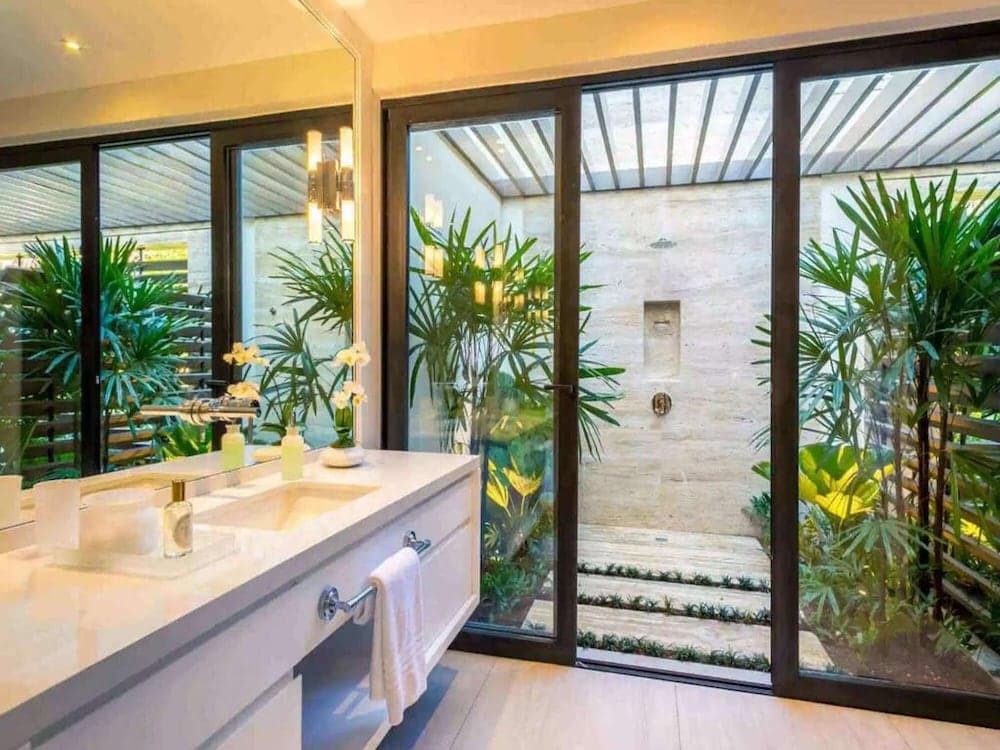 Sunny Vacation Villa 68