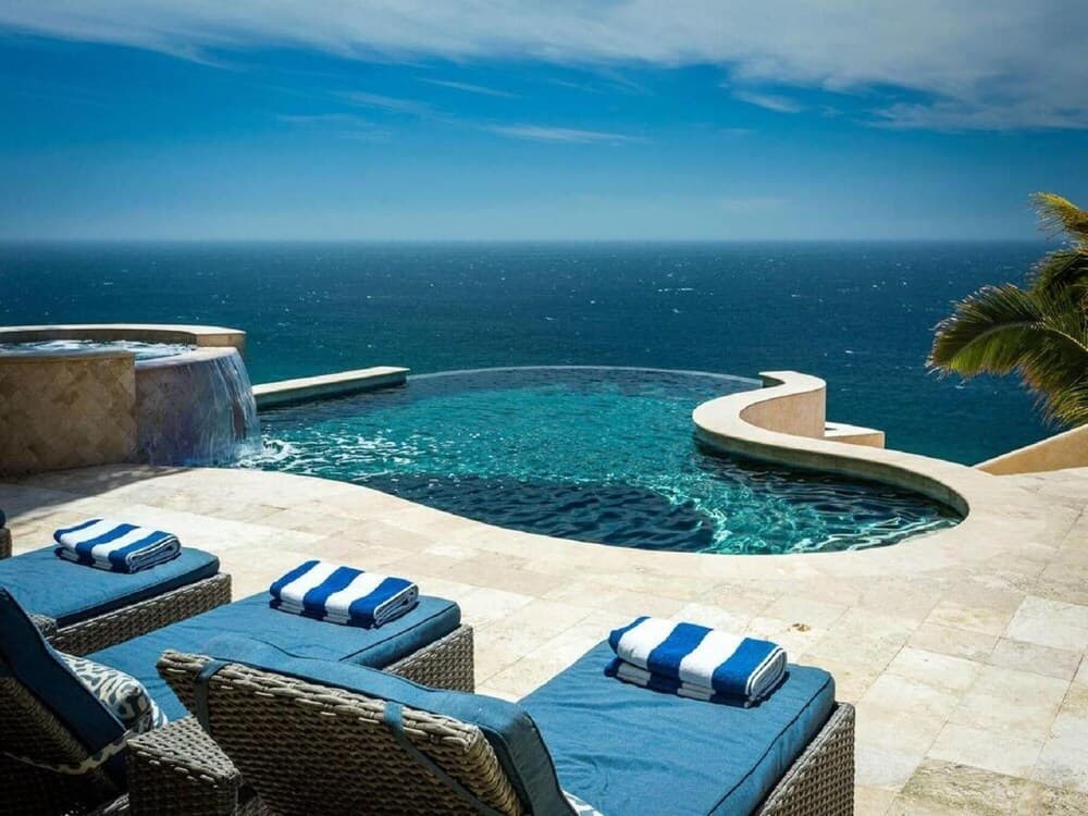 Sunny Vacation Villa 92