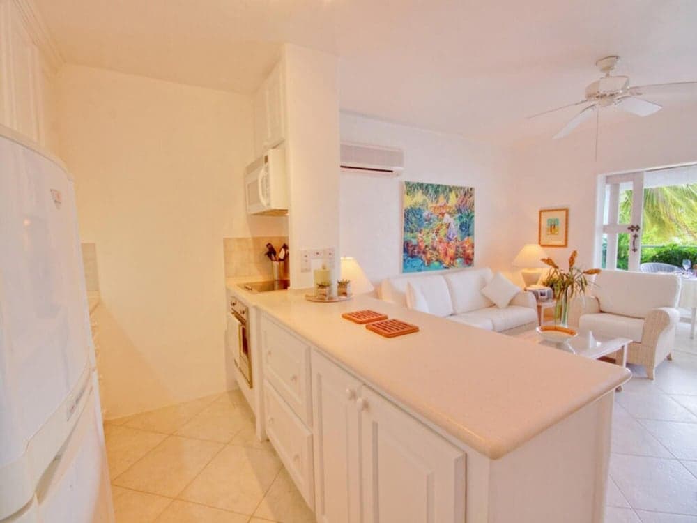 Sunny Vacation Villa 15