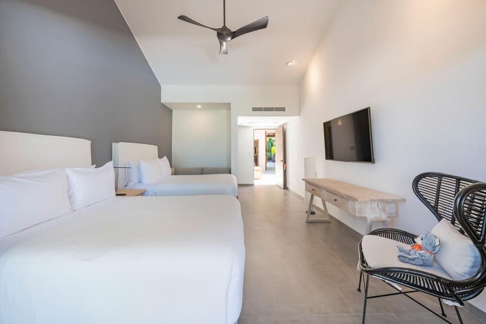 Sunny Vacation Villa 46