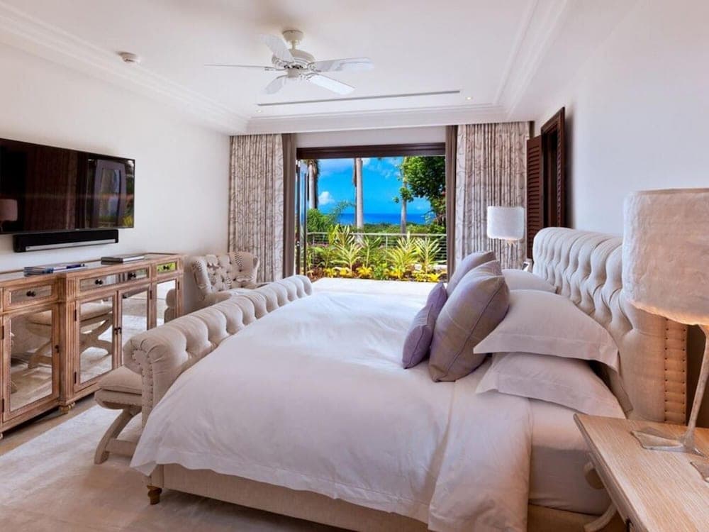 Sunny Vacation Villa 35