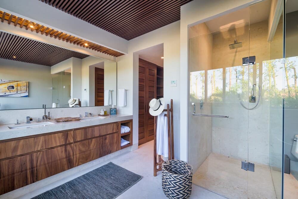 Sunny Vacation Villa 66