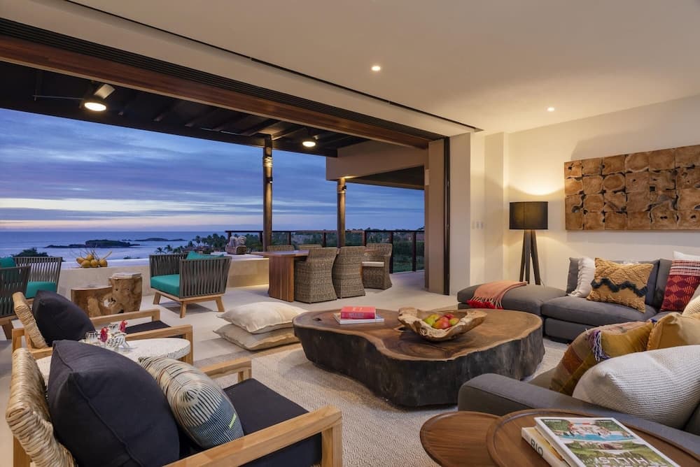 Sunny Vacation Condo 5