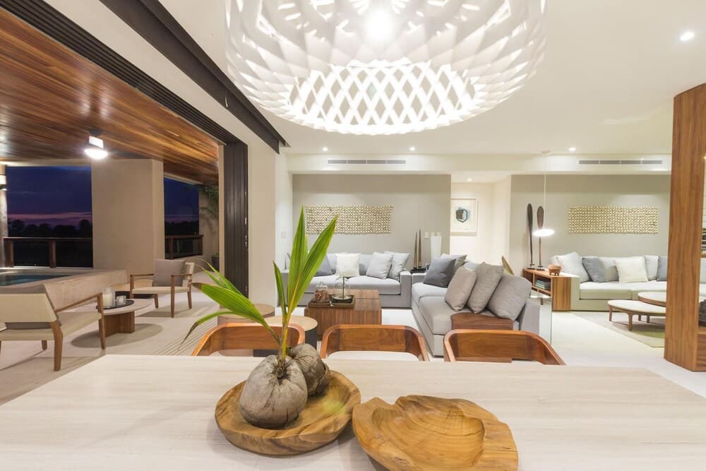 Sunny Vacation Condo 6