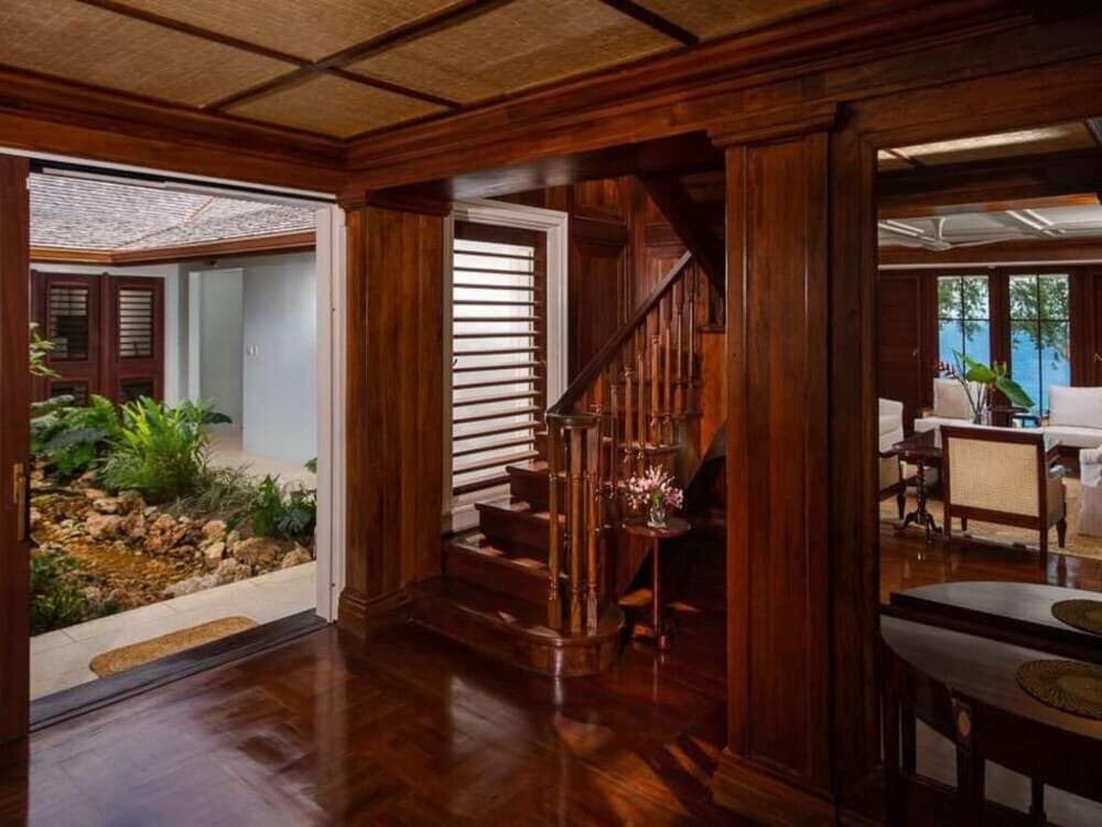 Sunny Vacation Villa at 1