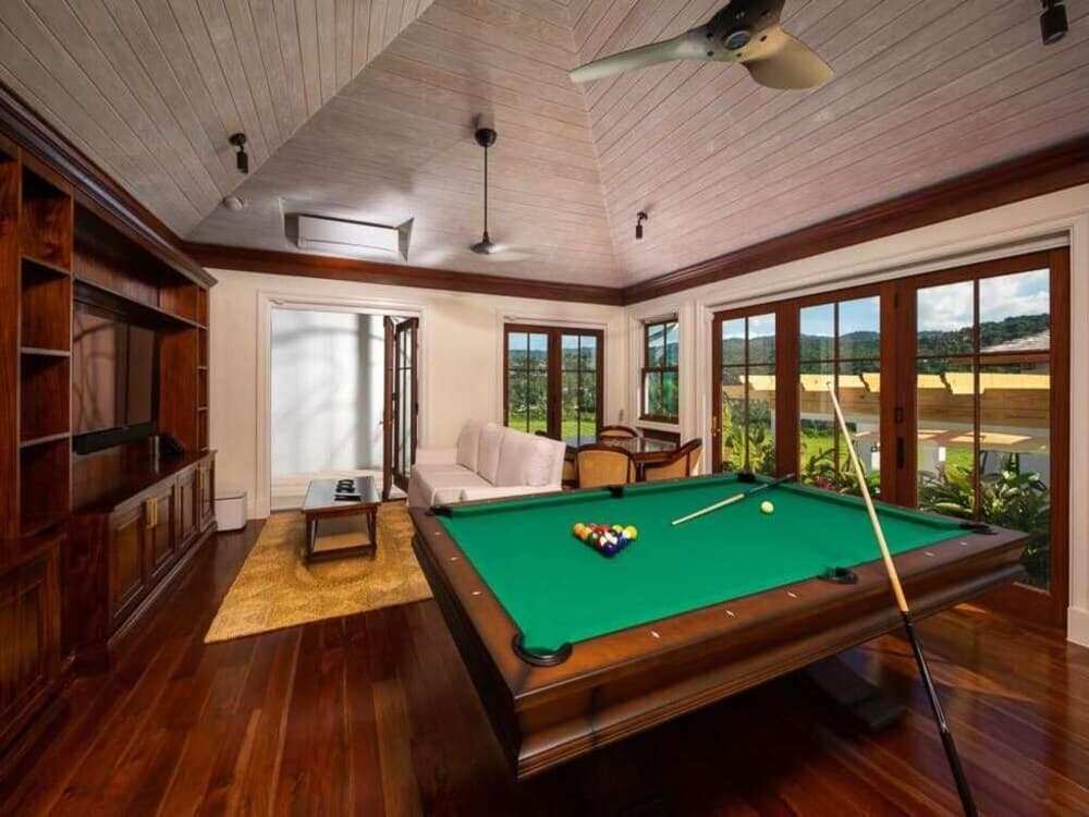 Sunny Vacation Villa at 1