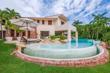 Villa Alamanda in Mexico City