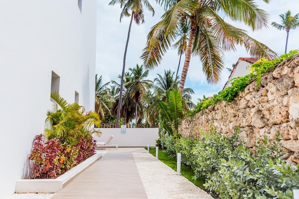 Condo w Private Picuzzi Best Location Los Corales