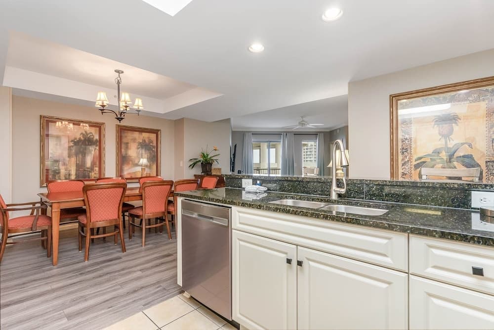 Splendid 3 bedroom, 3 bath condo - 408 Royale Palms 3 Condo