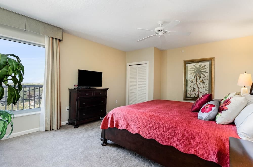 Ocean View 3 Bedroom Unit #1607 Royale Palms 3 Condo