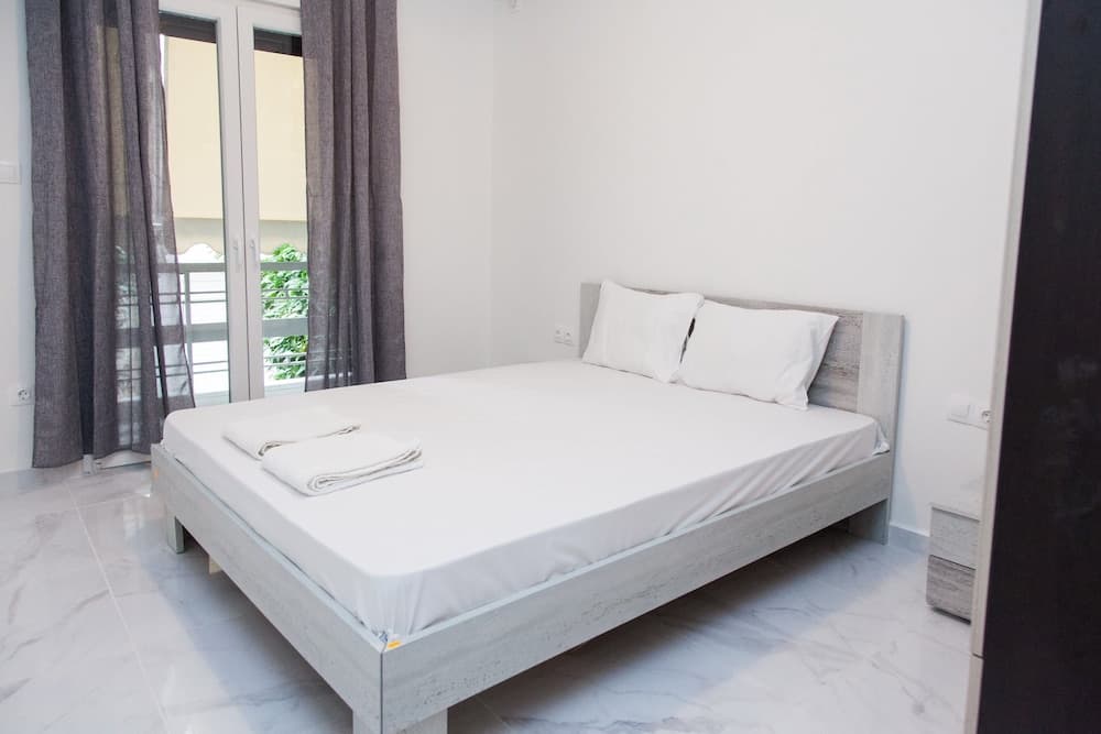 3 bedroom apartment at Koridallos square