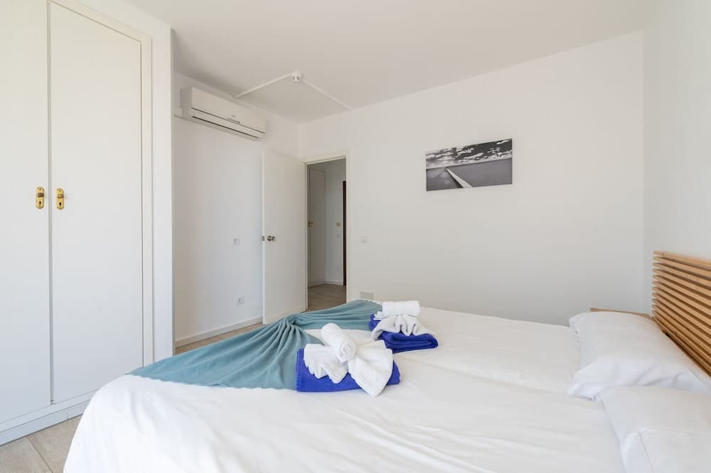 Orange Colom Seaside Apartments