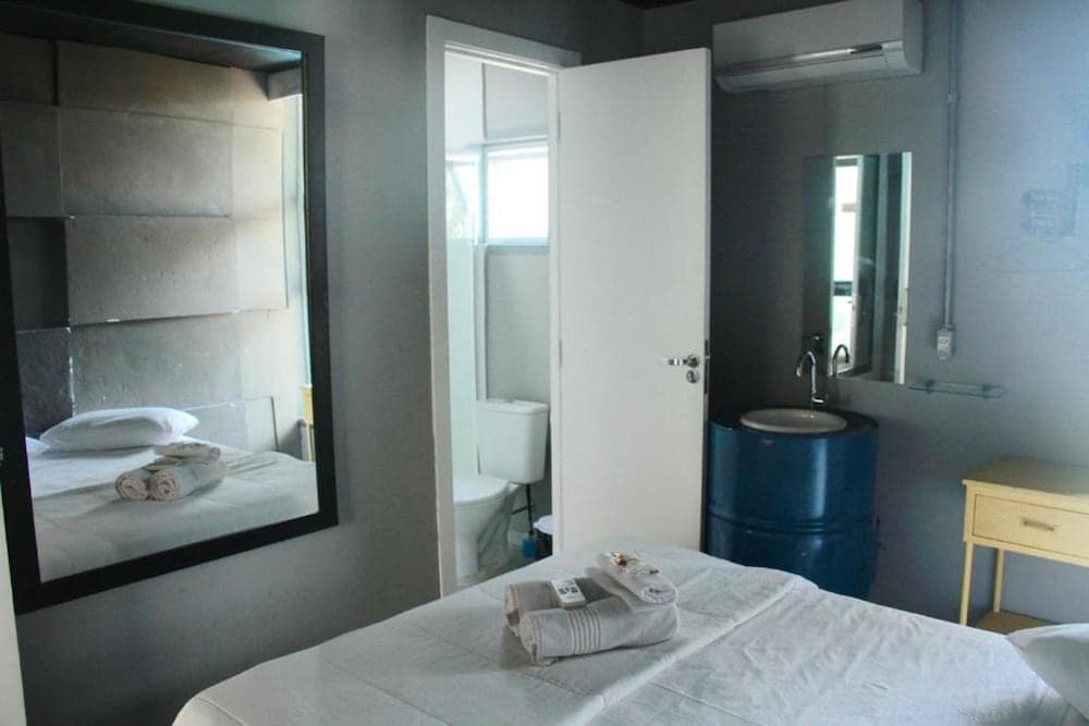 Tetris Container Hostel