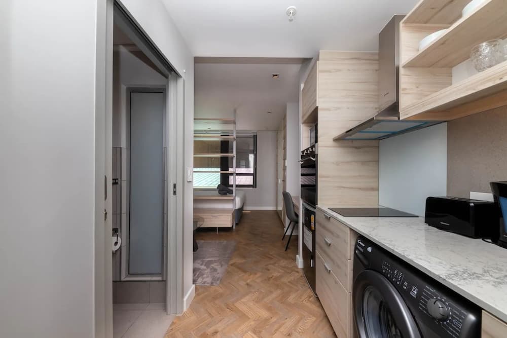 Modern, Central and Secure Studio Apartment Cape Town