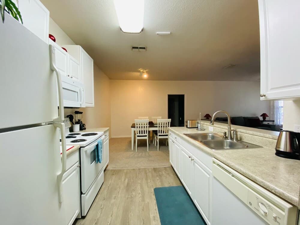 Hemingway Apartment @ Southern Dunes