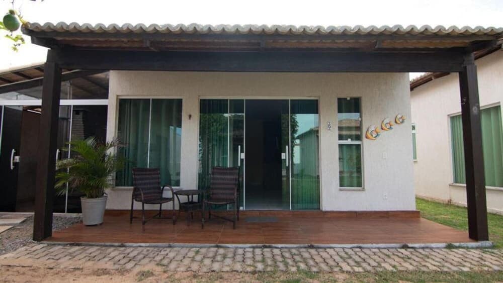 Chal Aconchegante com Vista Jardim em Vila - 06