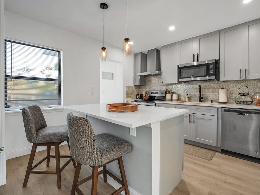 Winter In Clearwater 3 Bedroom Home by Redawning