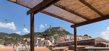 Large, Authentic 2-bed Apartment, Panoramic Views