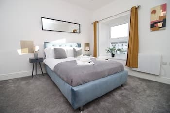 Western Way 2 by Tŷ SA in Newport