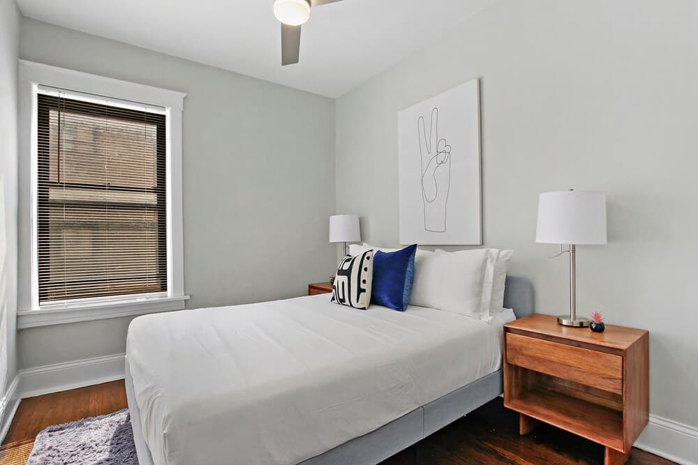 2BR Comfy & Chic Sunnyside Apt near Shop