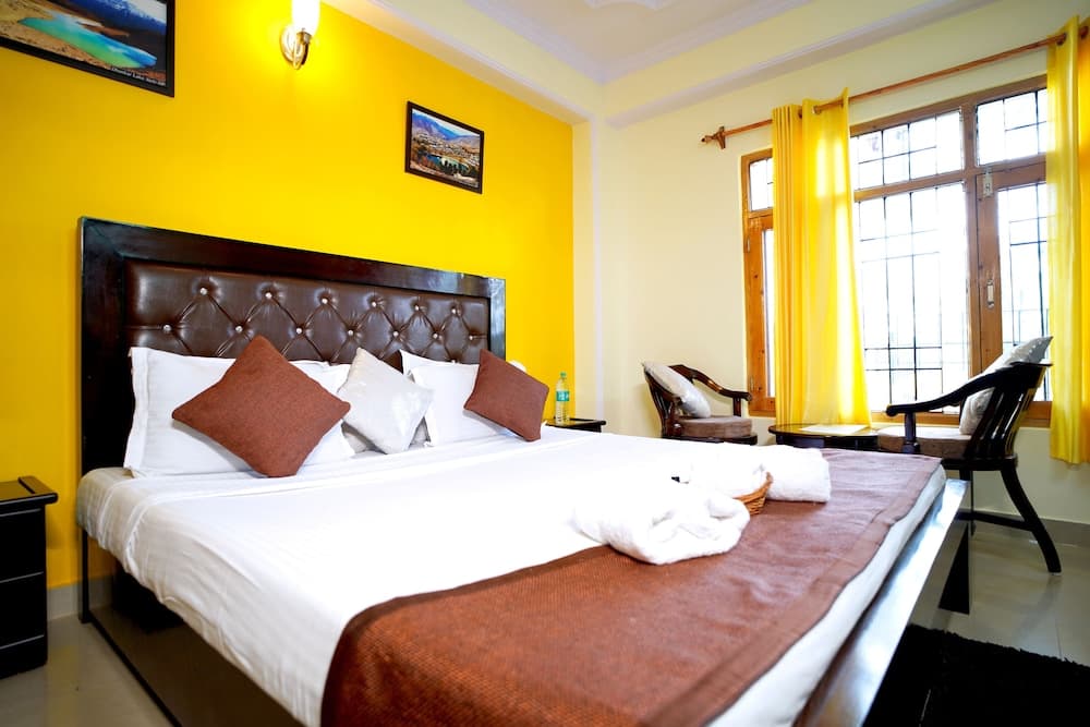 Hill Songey by Dumnu Homes