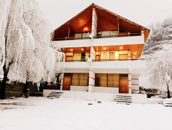 Solang Cottage By Snow City Farm