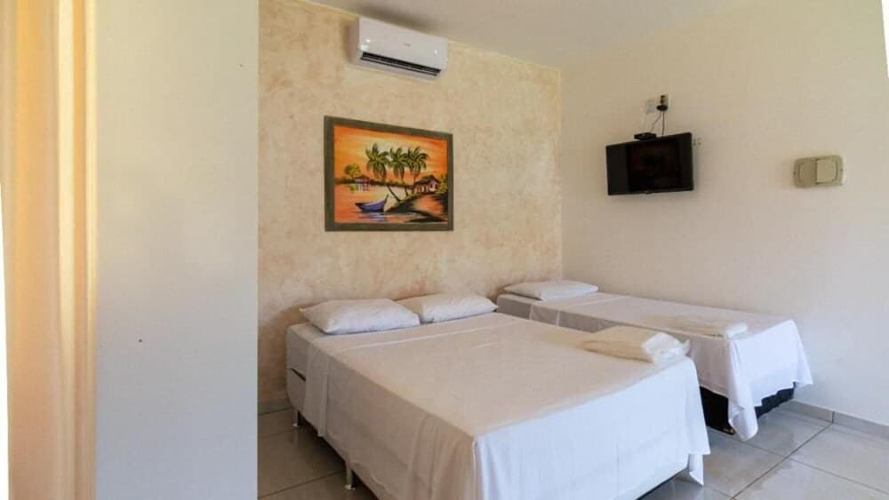 Chal Aconchegante com Vista Jardim em Vila - 05