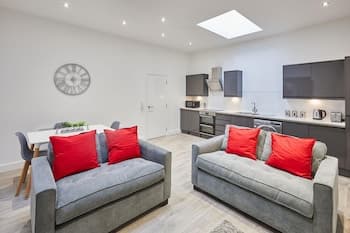 Host Stay Roker Terrace