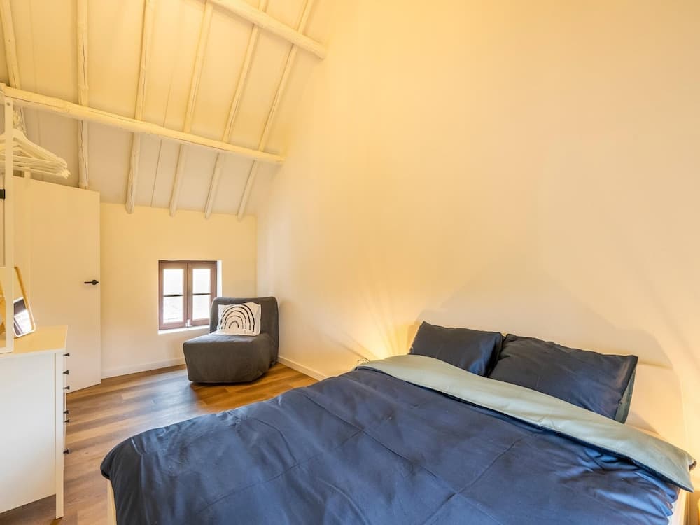 Lush Holiday Home in Vlaanderen With Private Pool