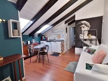 Mercanti Attic Version