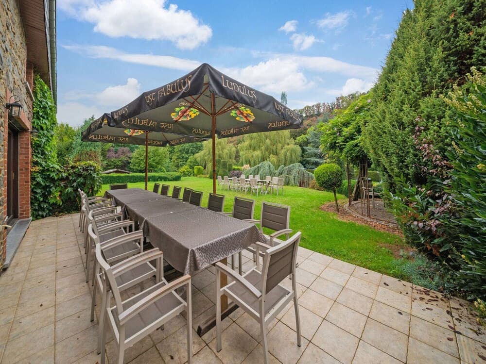 Superb Vacation Home With Private Heated Pool by the River