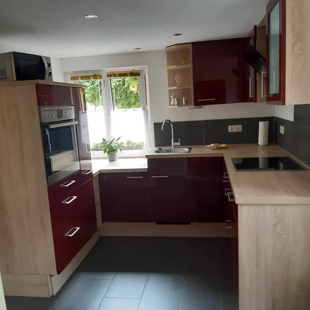 Great Holiday Home With Terrace Near Saxon