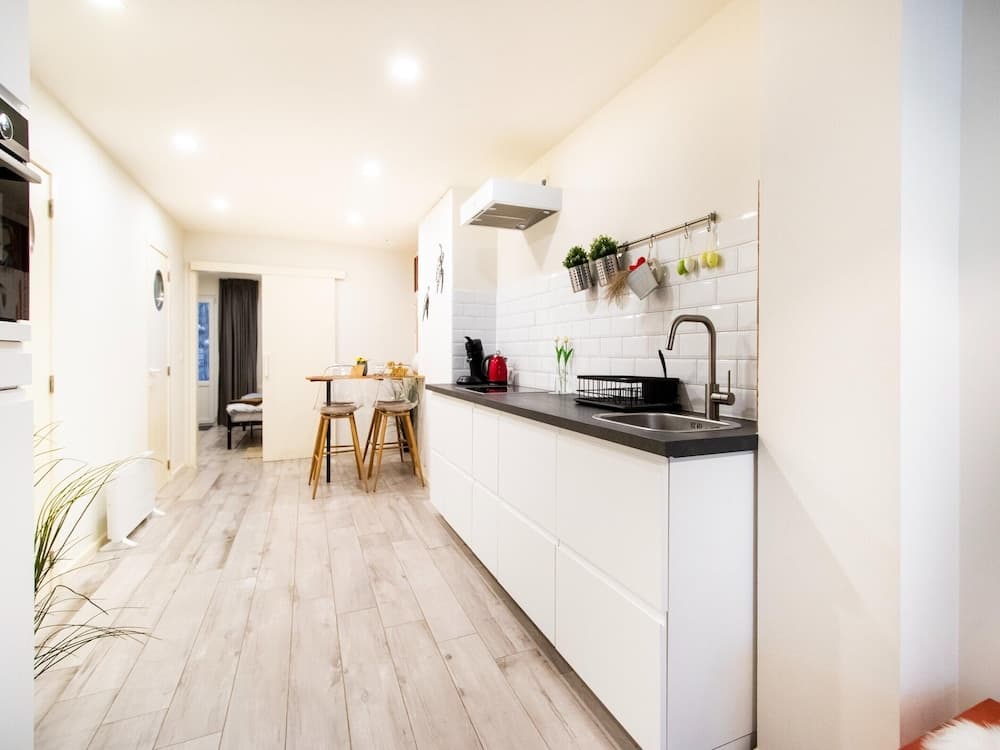 Sunny Ground Floor Escape